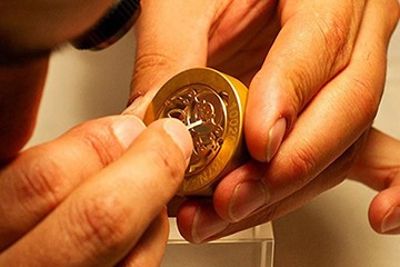 海口欧米茄机械表为什么走慢