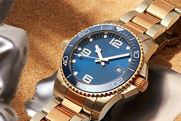 海口欧米茄手表起雾了维修