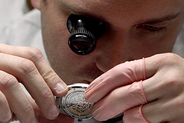 海口欧米茄手表售后清洗保养